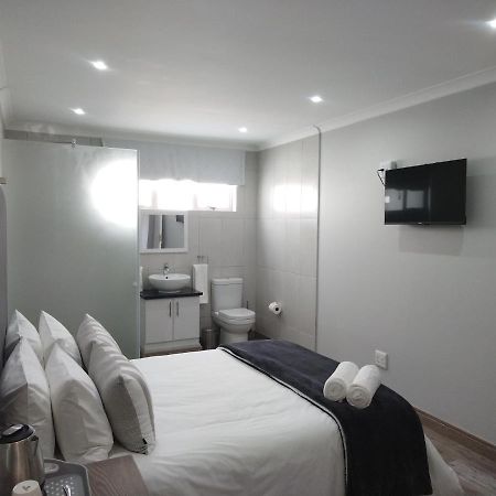 Blue Owl Guest House 모젤베이 외부 사진