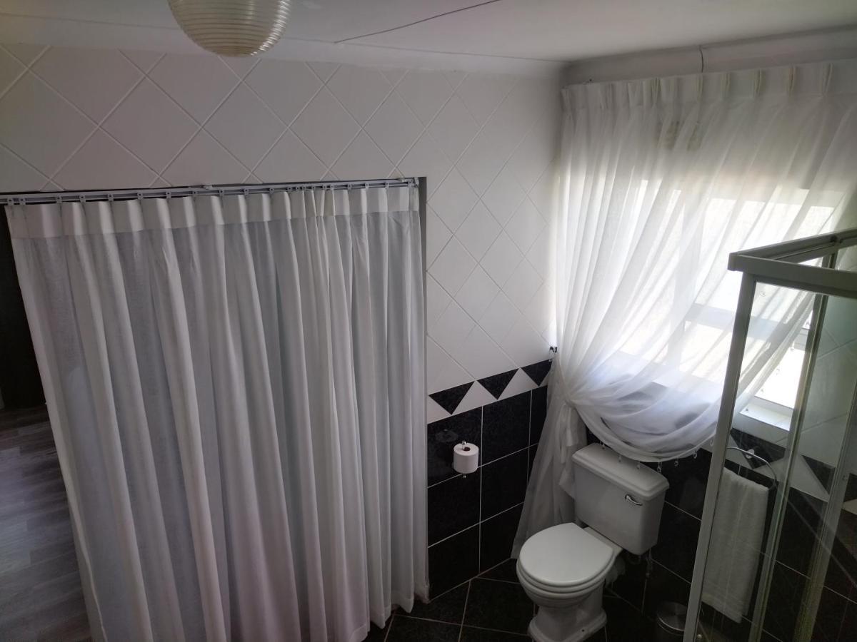 Blue Owl Guest House 모젤베이 외부 사진