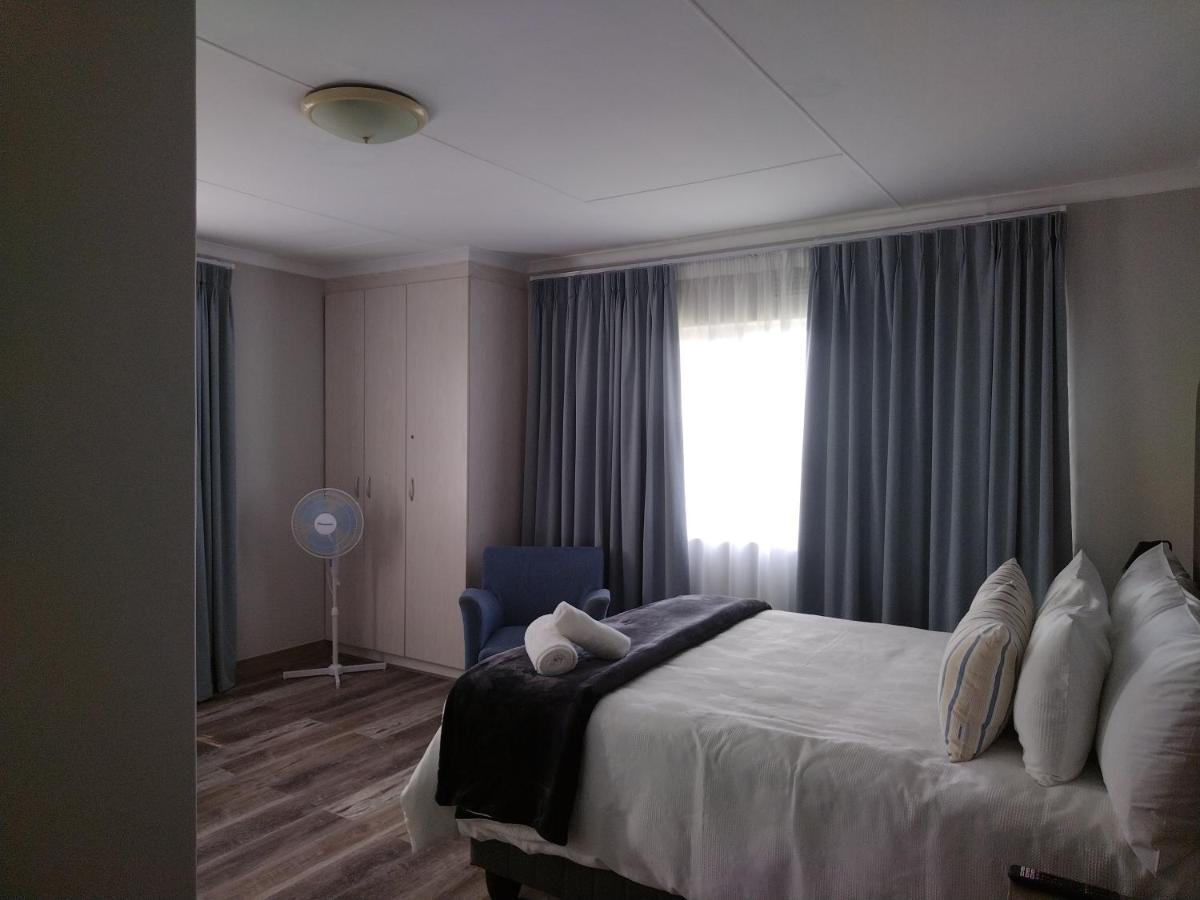 Blue Owl Guest House 모젤베이 외부 사진