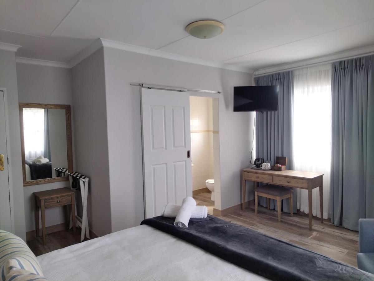 Blue Owl Guest House 모젤베이 외부 사진
