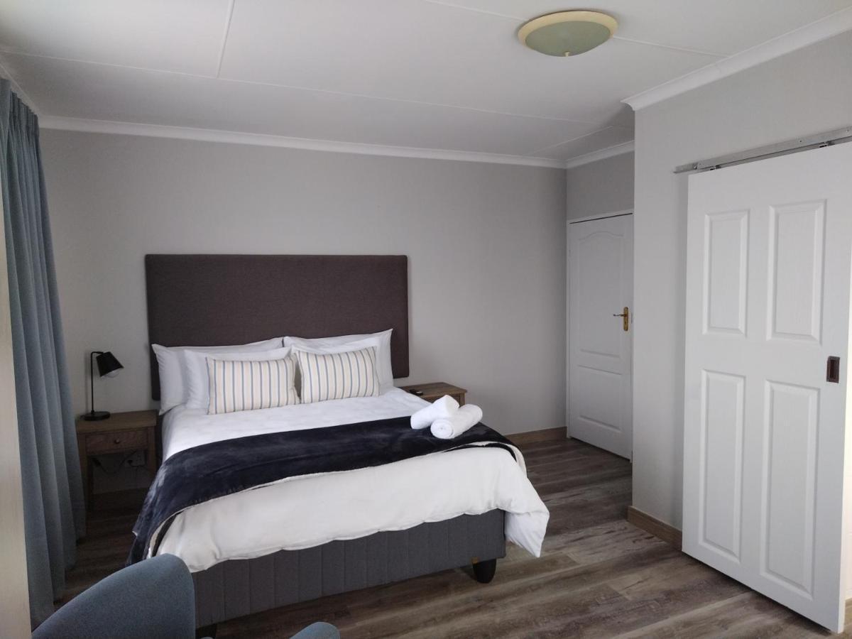 Blue Owl Guest House 모젤베이 외부 사진
