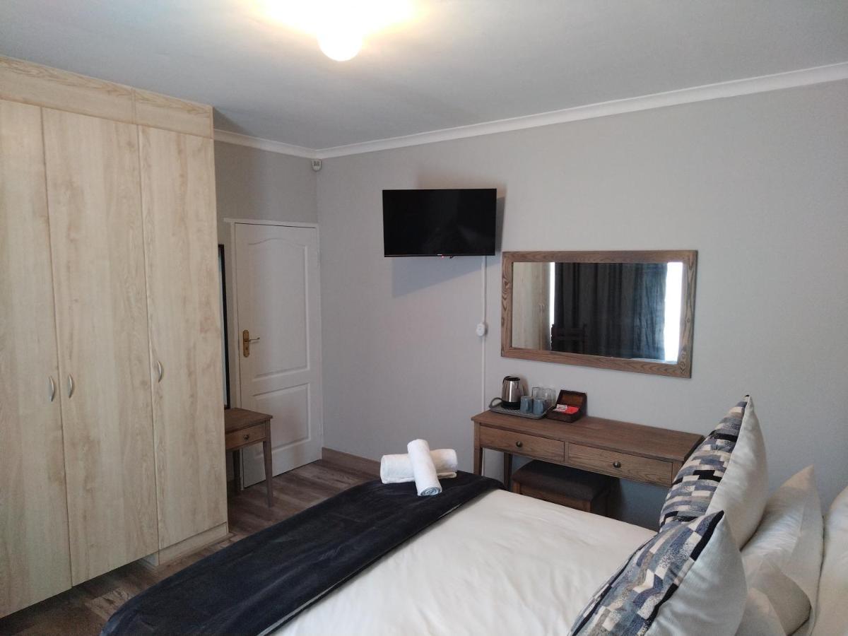Blue Owl Guest House 모젤베이 외부 사진