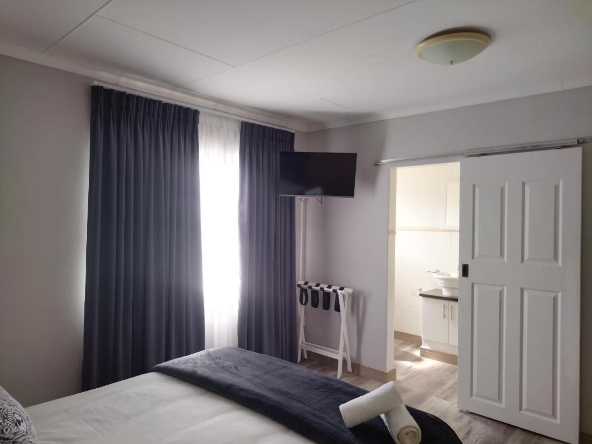 Blue Owl Guest House 모젤베이 외부 사진